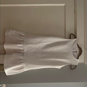 Elegant White Sleeveless Dress